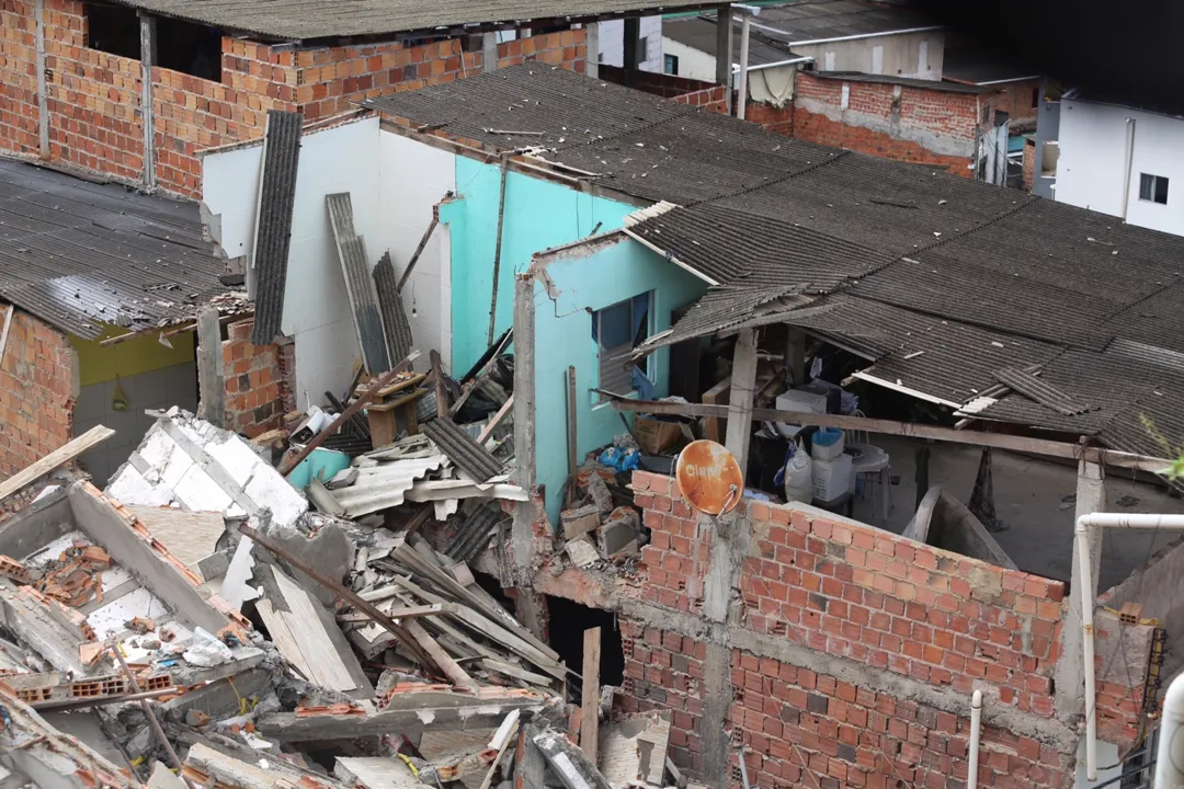Prédio de três andares desaba no bairro da Federação, em Salvador