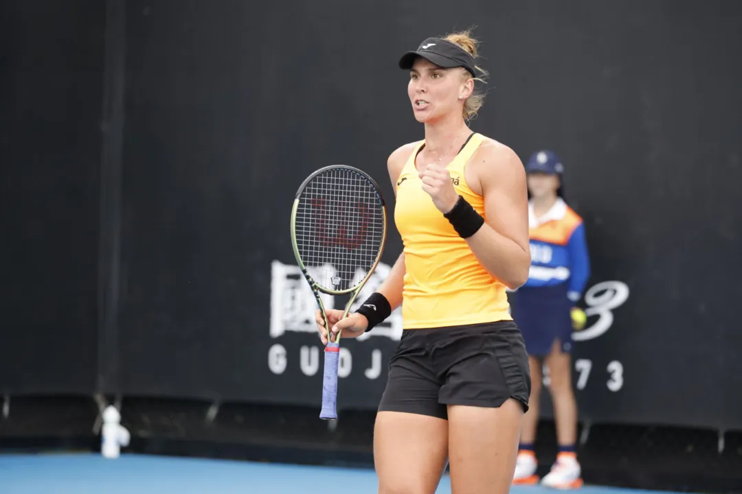 Bia ainda tem chances de conseguir o troféu do Austrália Open na disputa de duplas