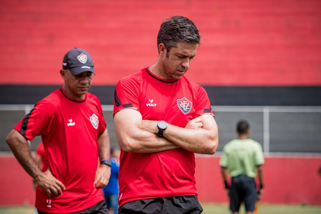 O Vitória sofreu a segunda derrota seguida no Campeonato Baiano