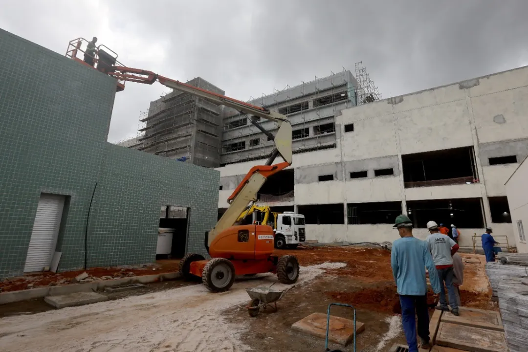 Obras do HOBA e do Ceeinfor estão 85% prontas