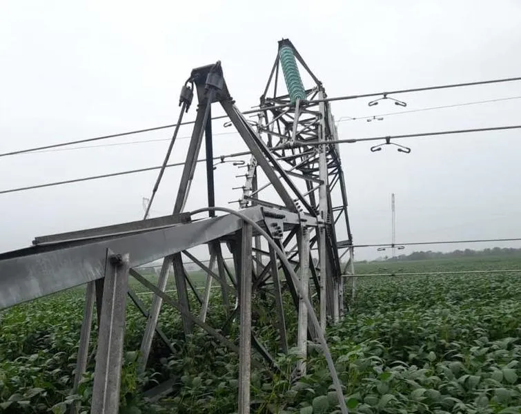 Torre de energia da Eletronorte derrubada no domingo, 8 de janeiro