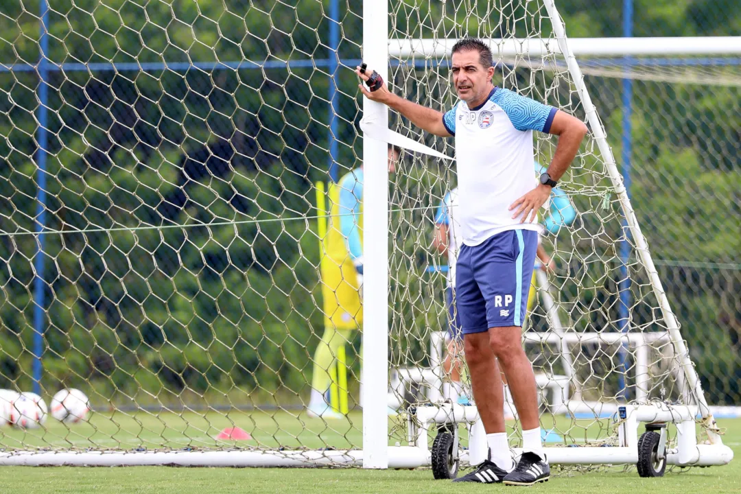 De olho no Ba-Vi, Renato Paiva deve rodar o time na partida de hoje