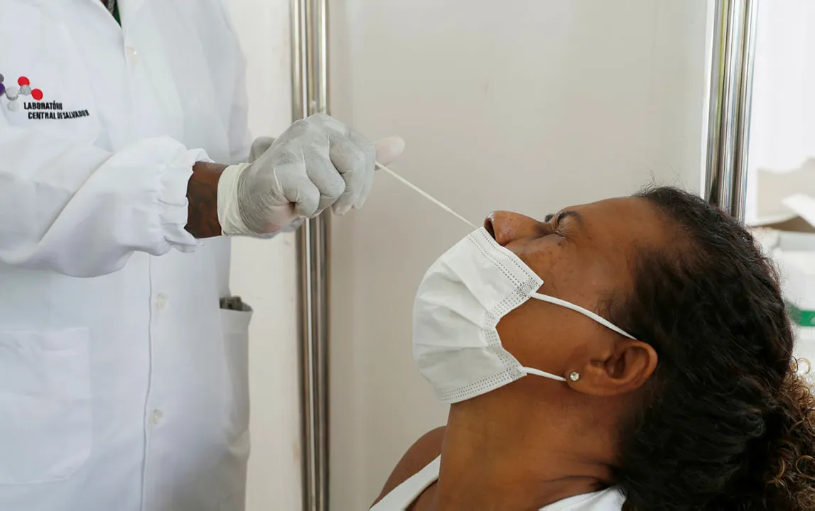 Quase 72 mil profissionais da área de saúde já tiveram diagnóstico positivo
