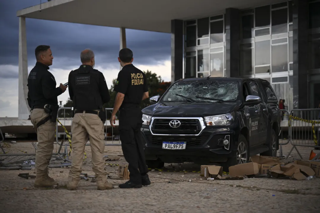 Durante intervenção, investigações sobre atos de vandalismo e prisões dos envolvidos foram feitas