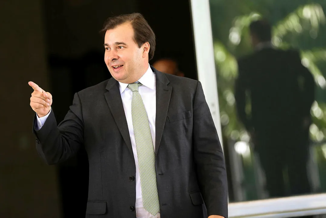 "Precisamos dialogar com os Poderes e a sociedade", disse Rodrigo Maia