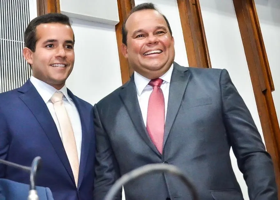 O deputado estadual Matheus de Geraldo Junior e o seu pai, o vice-governador