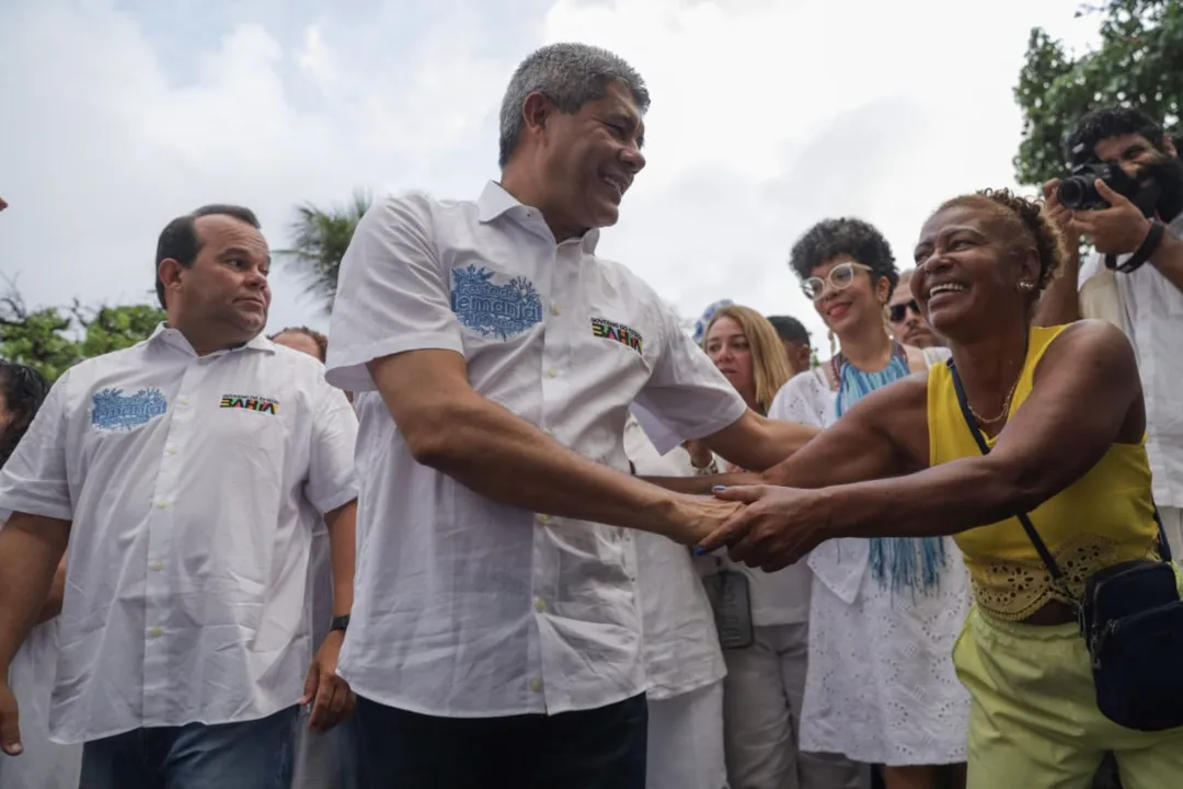 Ao lado do vice, Jerônimo participou das homenagens à Iemanjá