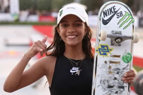 Rayssa competiu com uma lesão no pulso