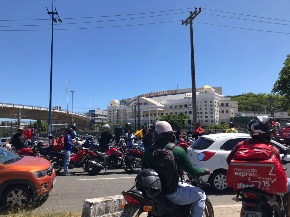 Equipes da Transalvador monitoram a situação