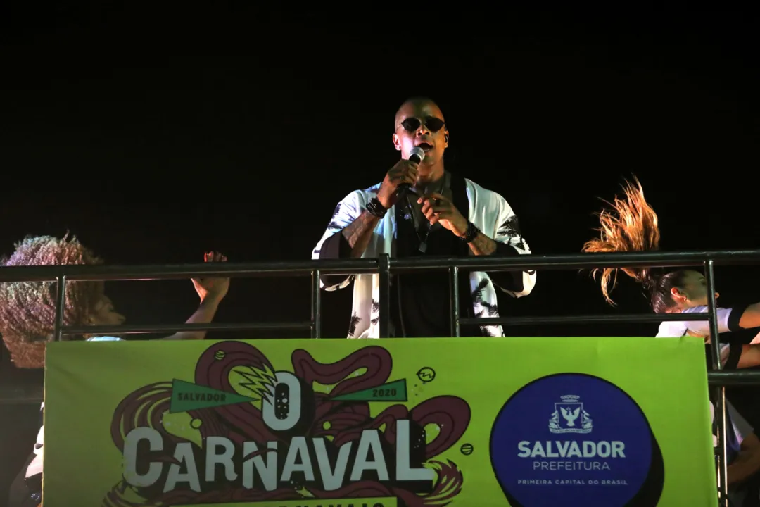 Leo Santana puxa Pipoco no pré-Carnaval de Salvador em 2020