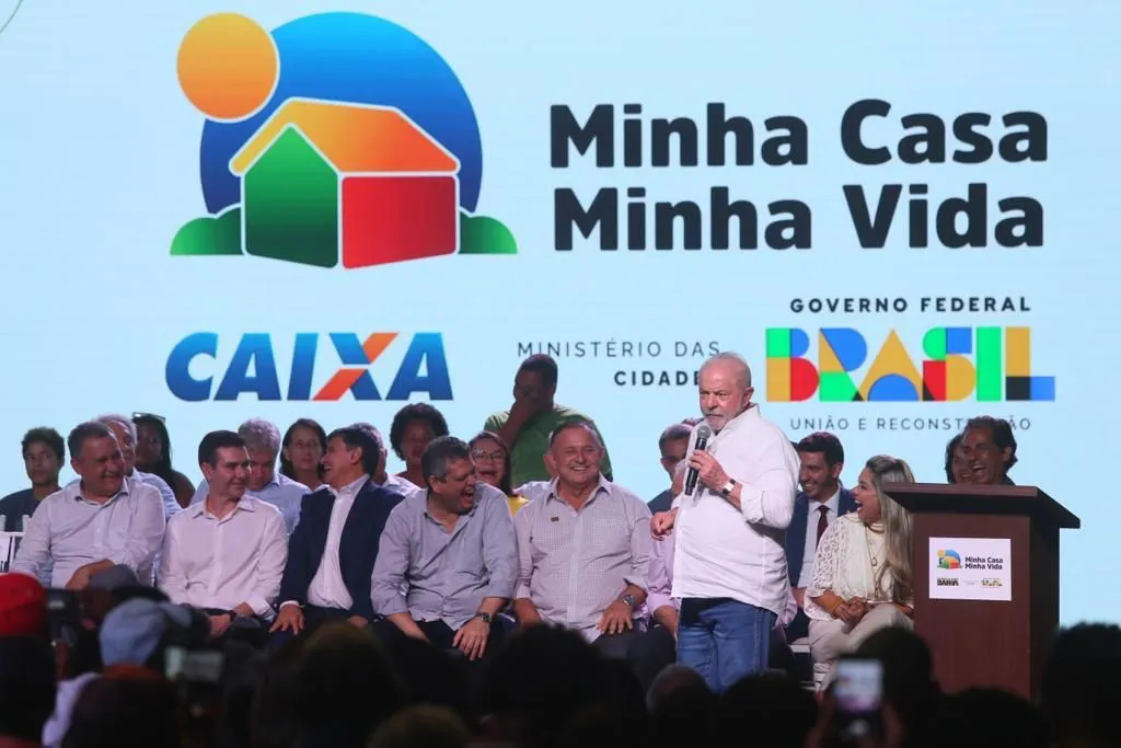 Lula entregou mais de 600 moradias do programa Minha Casa, Minha Vida em Santo Amaro