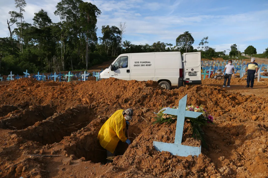 Em 2021, ainda sob impacto importante da COVID-19, foram registradas 110.145 mortes na Bahia