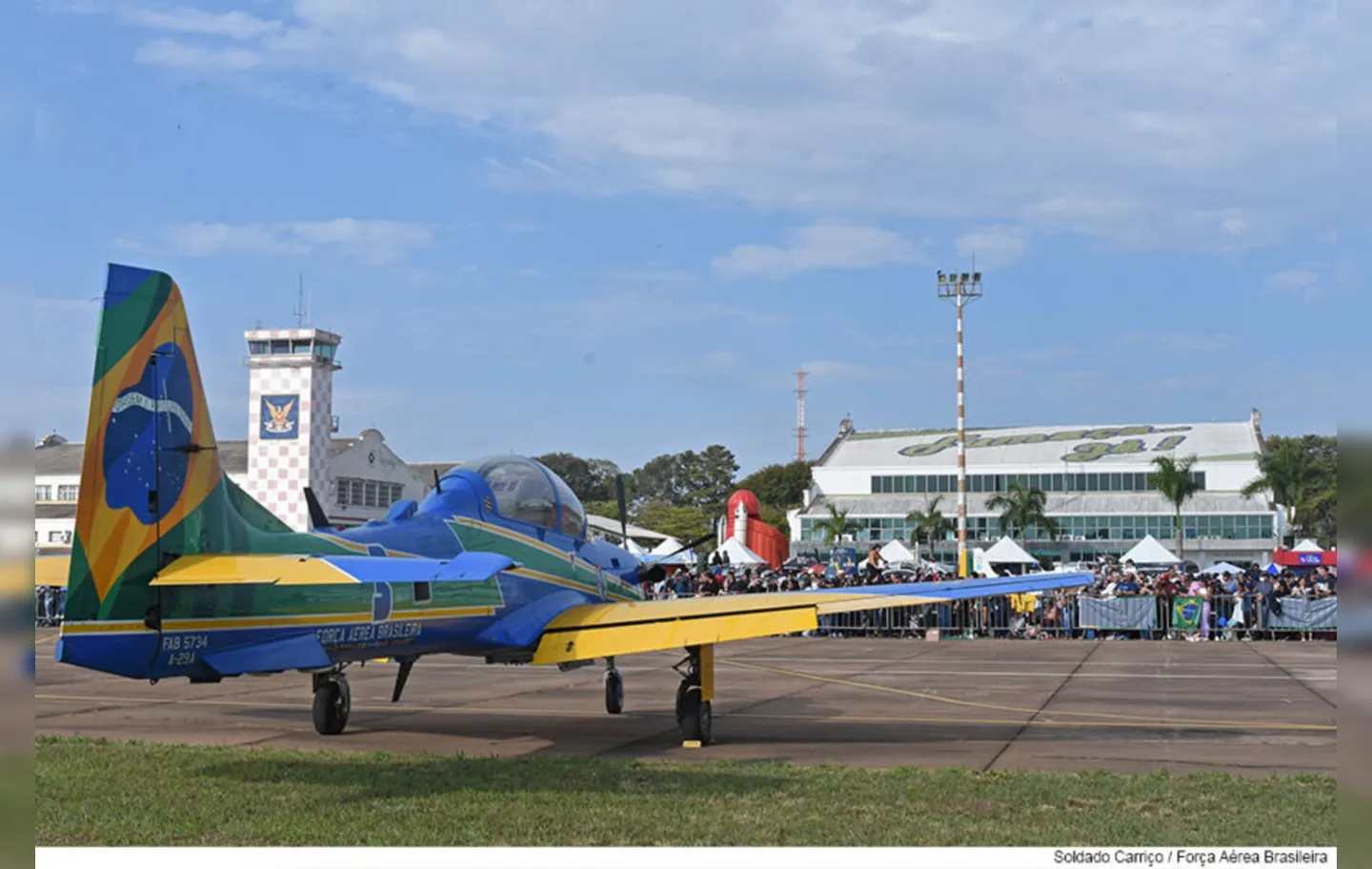 PL terá que pagar viagens de Bolsonaro em aviões da FAB durante a campanha