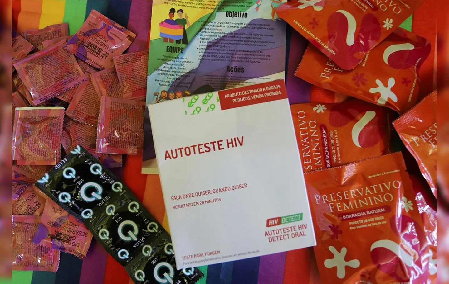 Uso de preservativos são importantes para a prevenção de doenças e infecções sexualmente transmissíveis