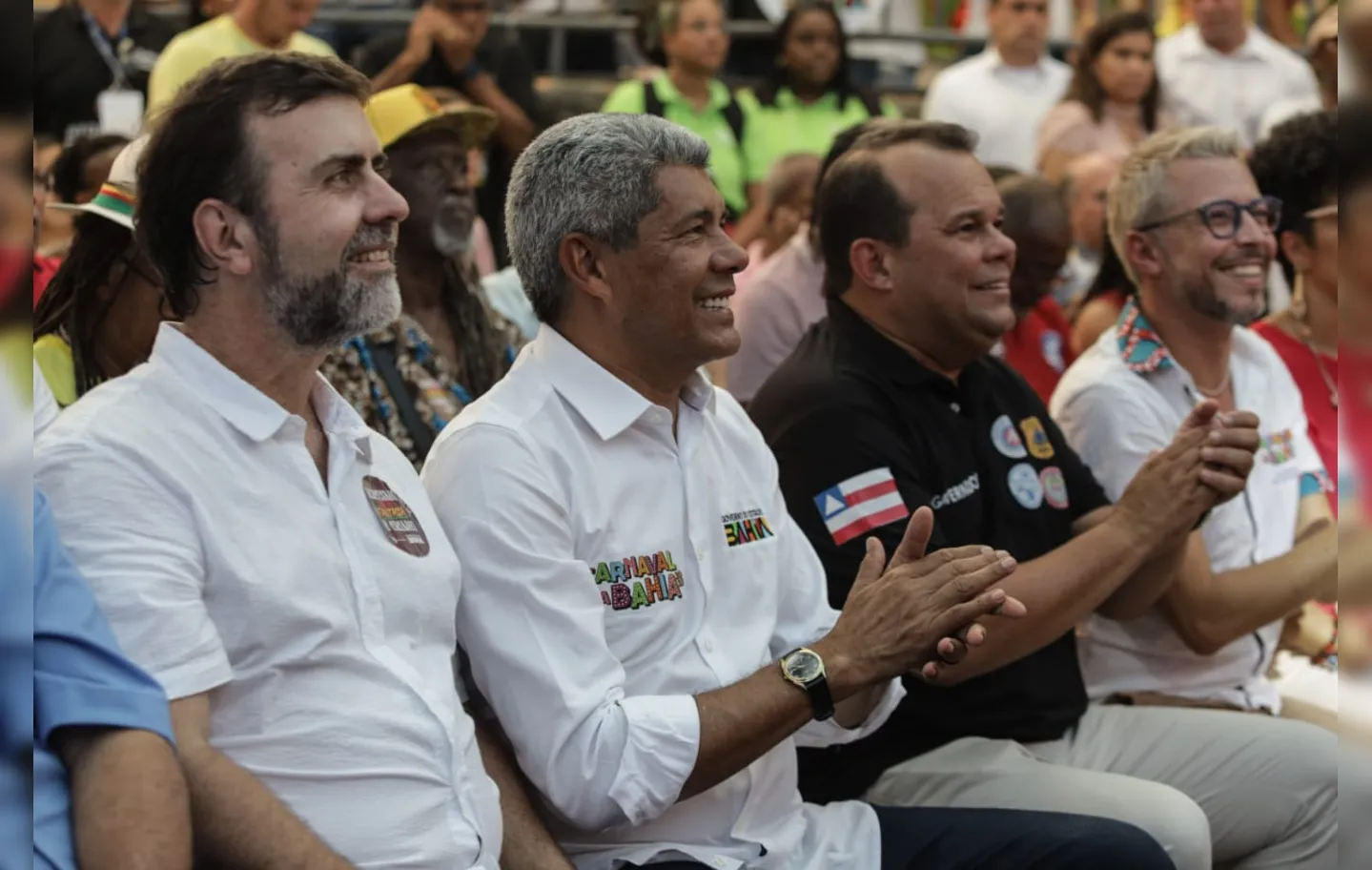 De camisa preta, vice-governador Geraldo Júnior participando do lançamento do Carnaval Ouro Negro