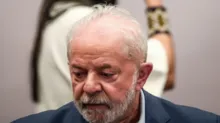 Imagem ilustrativa da imagem Após cirurgia na garganta, Lula deve evitar discursos