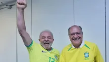 Imagem ilustrativa da imagem TSE aprova contas e proclama Lula e Alckmin eleitos