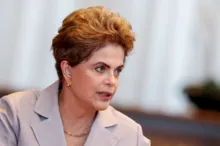 Imagem ilustrativa da imagem Governo vai rever anistia negada à Dilma na gestão de Bolsonaro