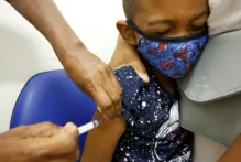 Imagem ilustrativa da imagem Ministério da Saúde distribui 740 mil doses de Coronavac para crianças