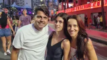 Imagem ilustrativa da imagem Feliz com Carnaval, Paulo Câmara leva filha para a festa pela 1ª vez