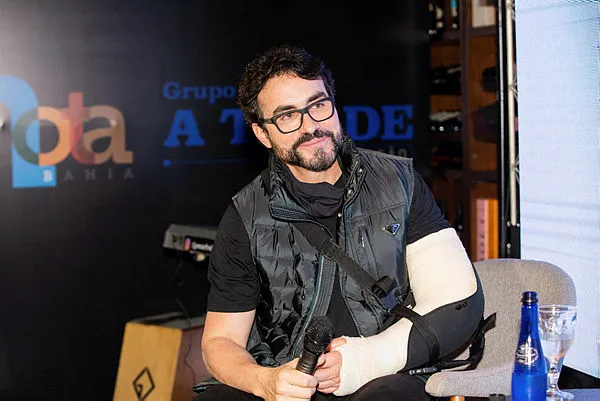 Durante o concerto, o artista apresentará hits e também canções autorais