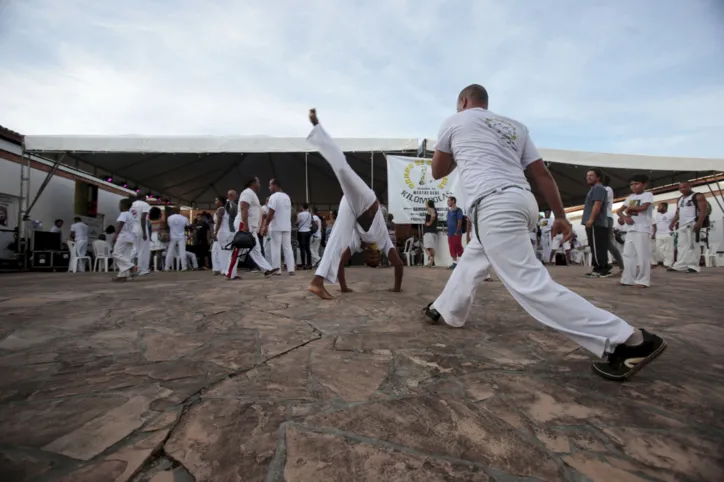Mestres e mestras foram convidadas a partir das diferentes linhagens da capoeira, garantindo assim o valor da pluralidade