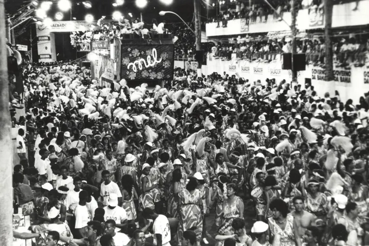 Carnaval de Salvador é marcado por variados modelos. Data: 7/2/1989