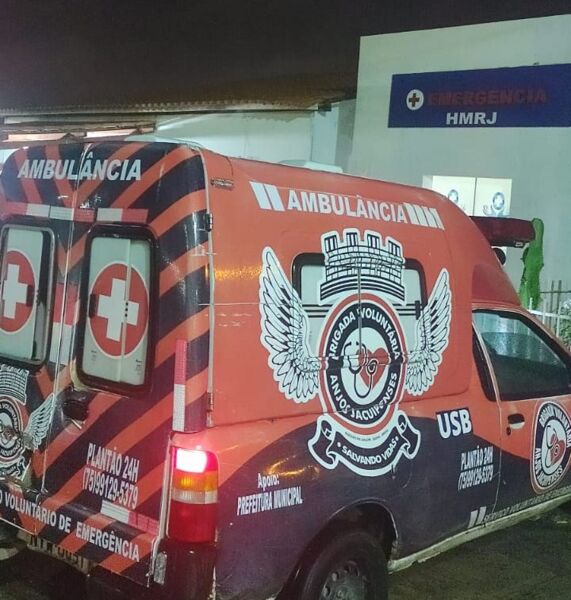 Mãe E Filha Ficam Feridas Após Moto Ser Atingida Por Carro A Tarde