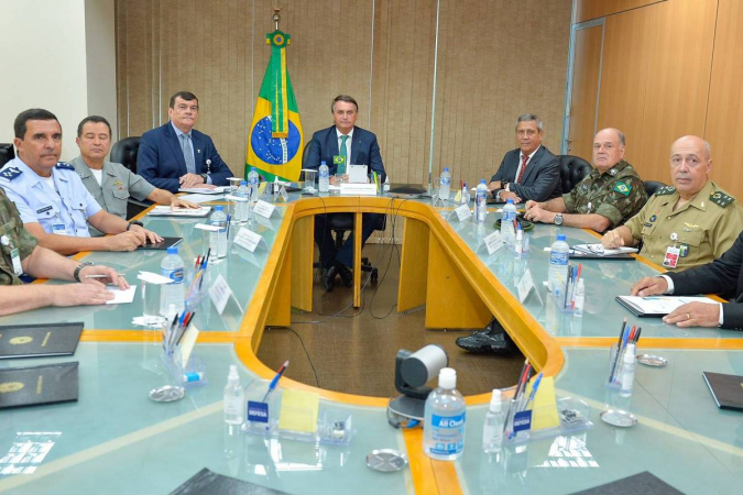 Bolsonaro em reunião com as Forças Armadas nesta quinta-feira, 24