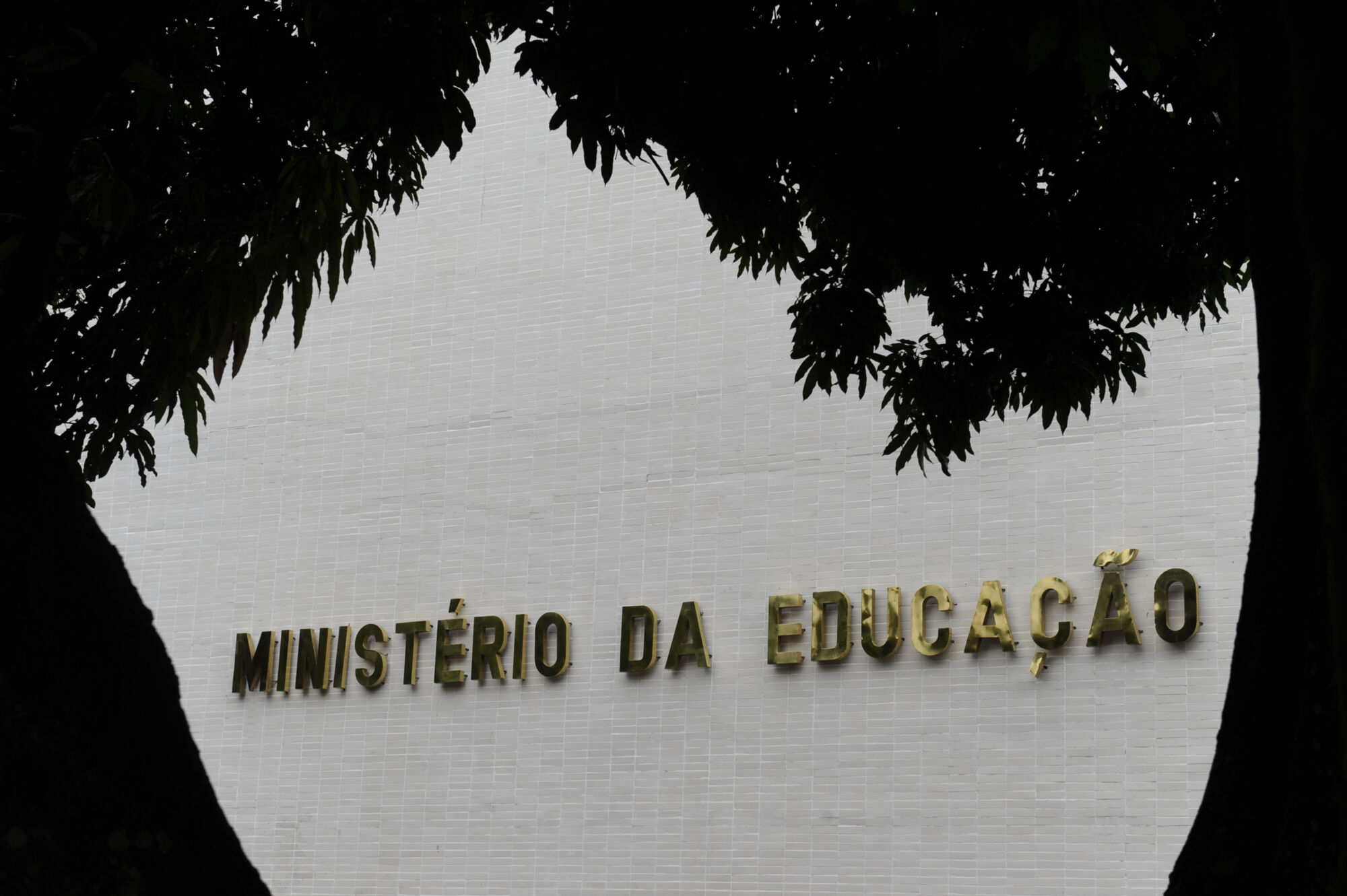Incessantes práticas viciosas desestabilizam o ensino superior, bem como as respeitadas instituições de pesquisa e extensão