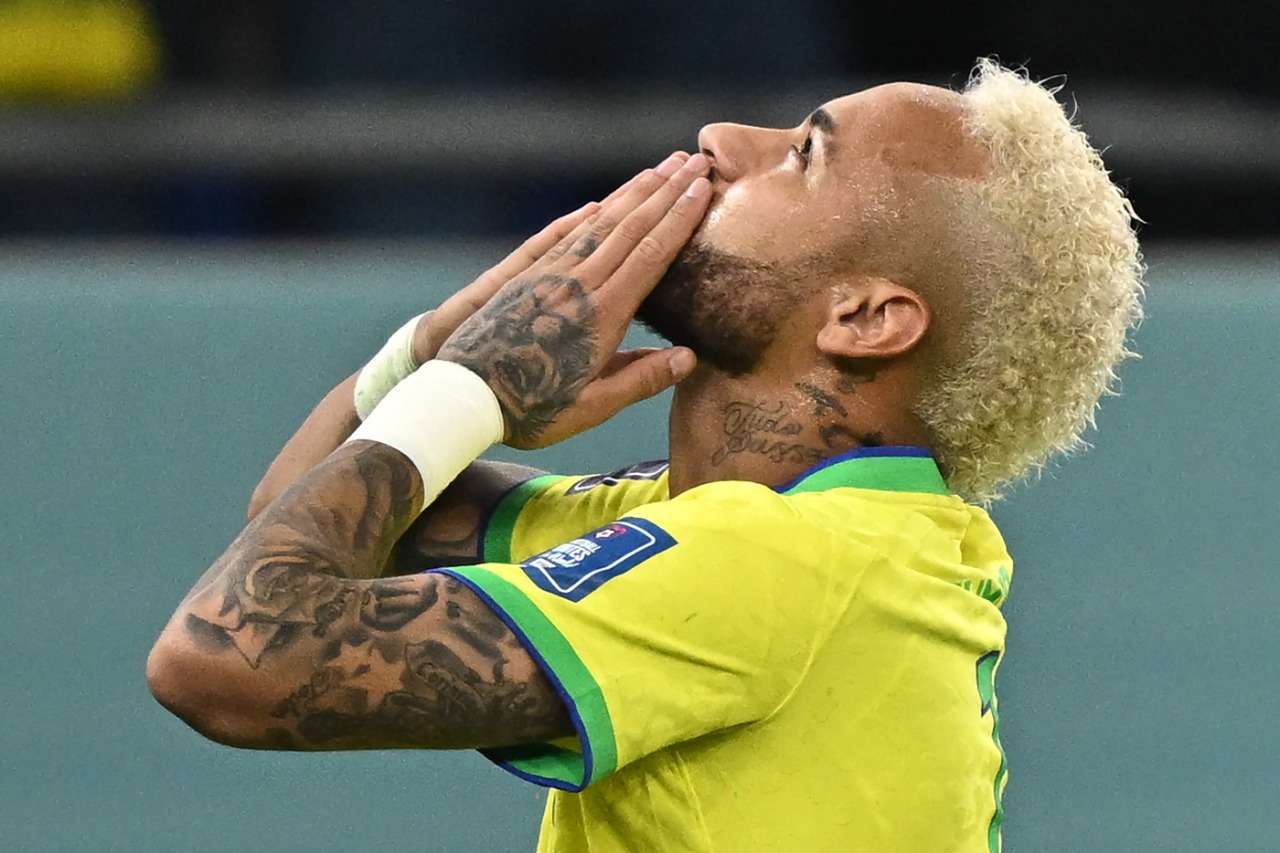 Neymar volta de lesão e marca de pênalti na goleada do Brasil contra a Coreia do Sul