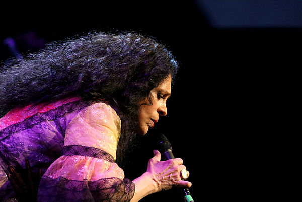 O Baile Concerto da OSBA homenageia Gal Costa, uma das maiores vozes do movimento Tropicália