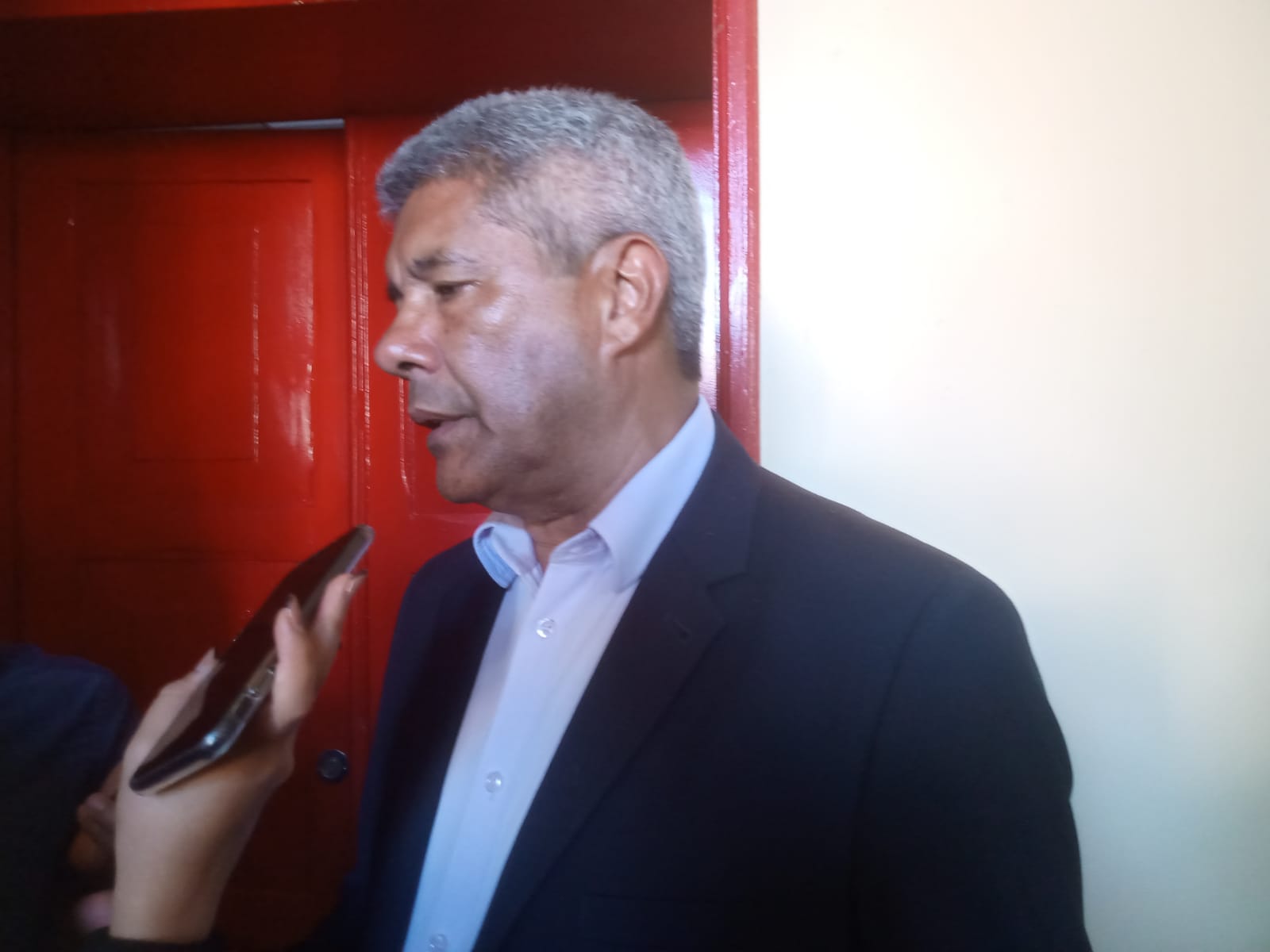 Jerônimo esteve presente na solenidade de entrega da Auto Escada Mecânico do Corpo de Bombeiros