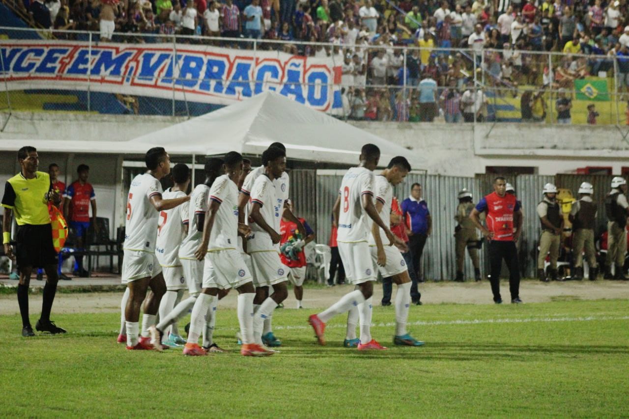 Bahia vence Doce Mel pelo Campeonato Baiano