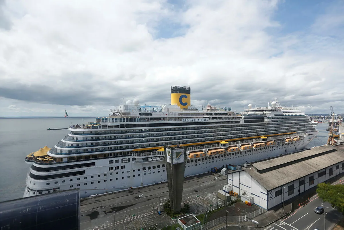 A Secretaria de Turismo realiza um receptivo especial no terminal de passageiros do porto