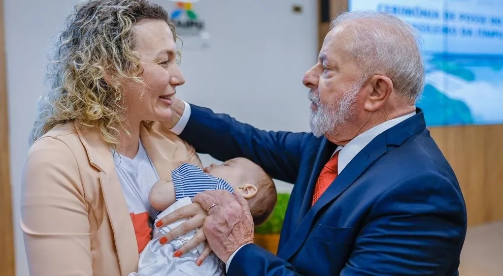 Lula encontrou com a esposa e os filhos de Marcello Arruda