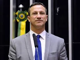Partido de Bolsonaro, emplacou Sanderson (PL-RS) para a presidência do colegiado e conseguiu barganhar vagas de outras siglas para lotear comissão com aliados do ex-chefe do Executivo