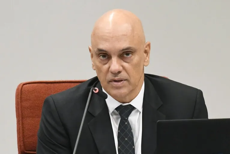 Moraes mandou prender Silveira após ex-deputado descumprir medidas cautelares