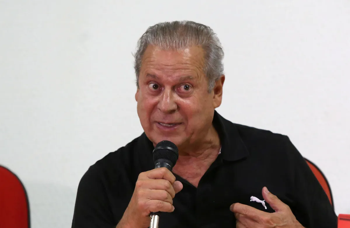 Ex-ministro José Dirceu, defendeu críticas feitas a presidente do BC por manter Taxa Selic em 13,75% ao ano