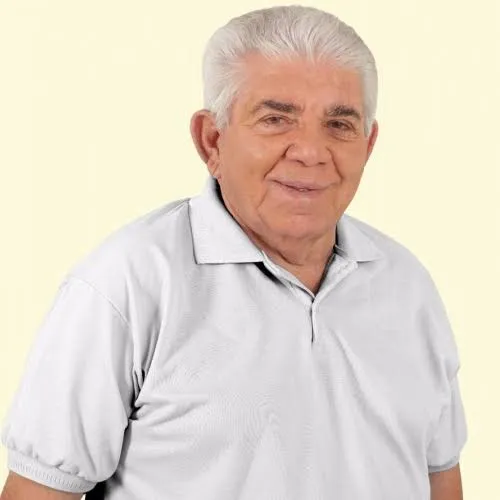 Prefeito Lourivaldo Pereira Maia (UB), conhecido como Louro Maia, é acusado de beneficiar diversas pessoas em concurso municipal