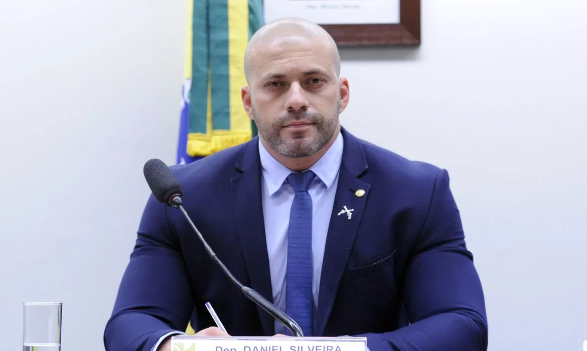 Julgamento sobre indulto a Daniel Silveira é adiado pelo STF
