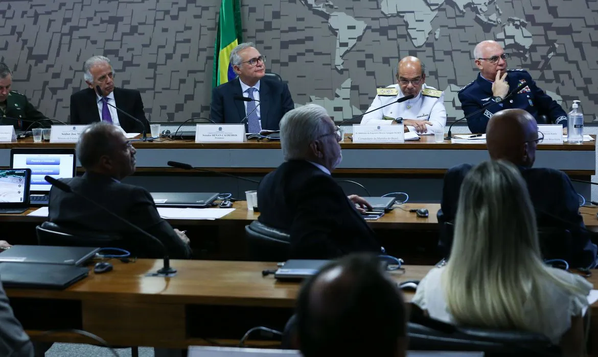 Múcio participou de audiência na Comissão de Relações Exteriores e Defesa Nacional do Senado