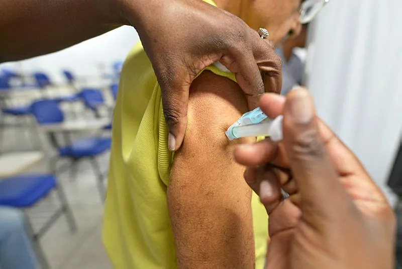 Vacinação contra a Covid-19 em Salvador nesta quarta-feira (10), das 8h às 16h