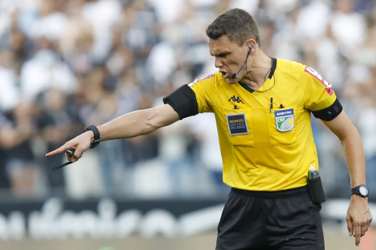 Arbitragem - Dono do Apito