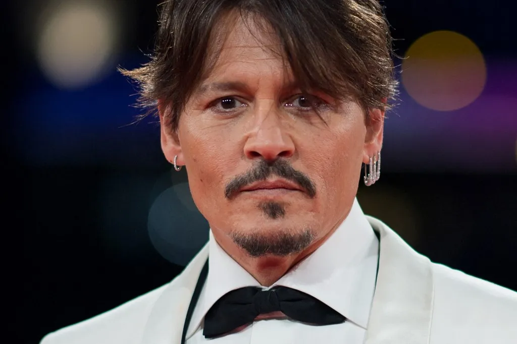 Festival de Cannes começa com Johnny Depp como Luís XV