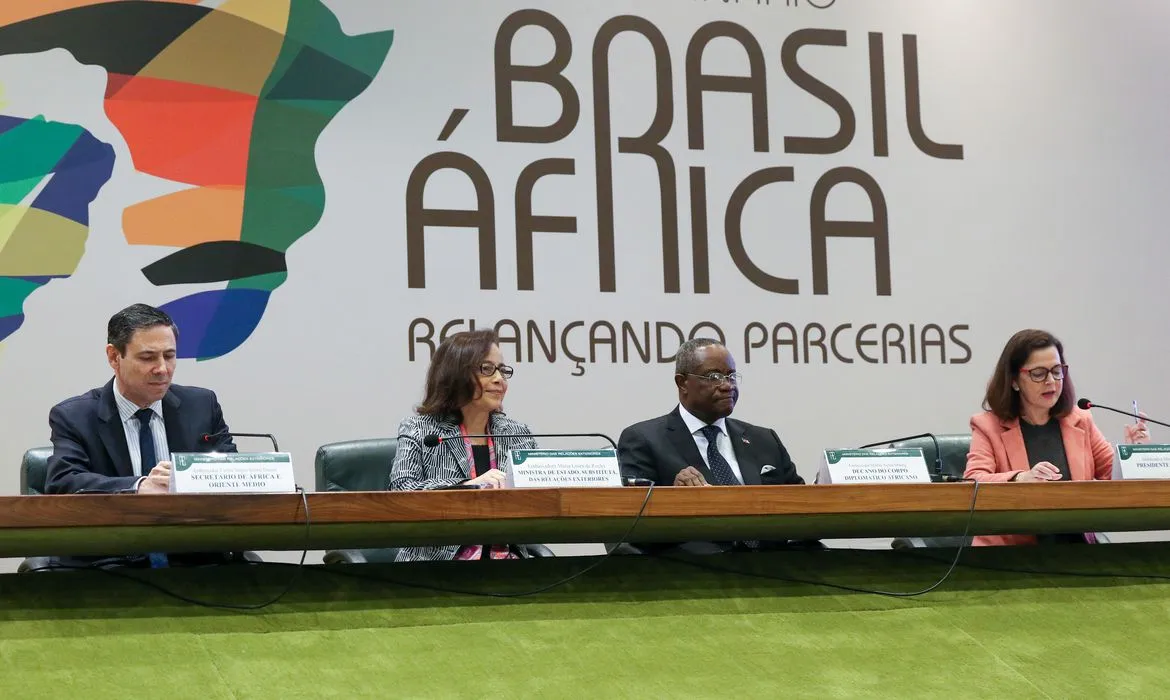 Ministério das Relações Exteriores realiza até quinta-feira, 25, o seminário Brasil-África
