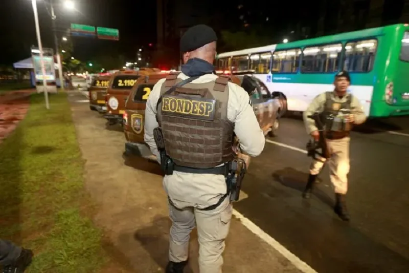 Com o uso da tecnologia, a SSP, por meio também das Polícia Civil, Militar e Técnica, além do Corpo de Bombeiros, empregou mais de 30 mil agentes