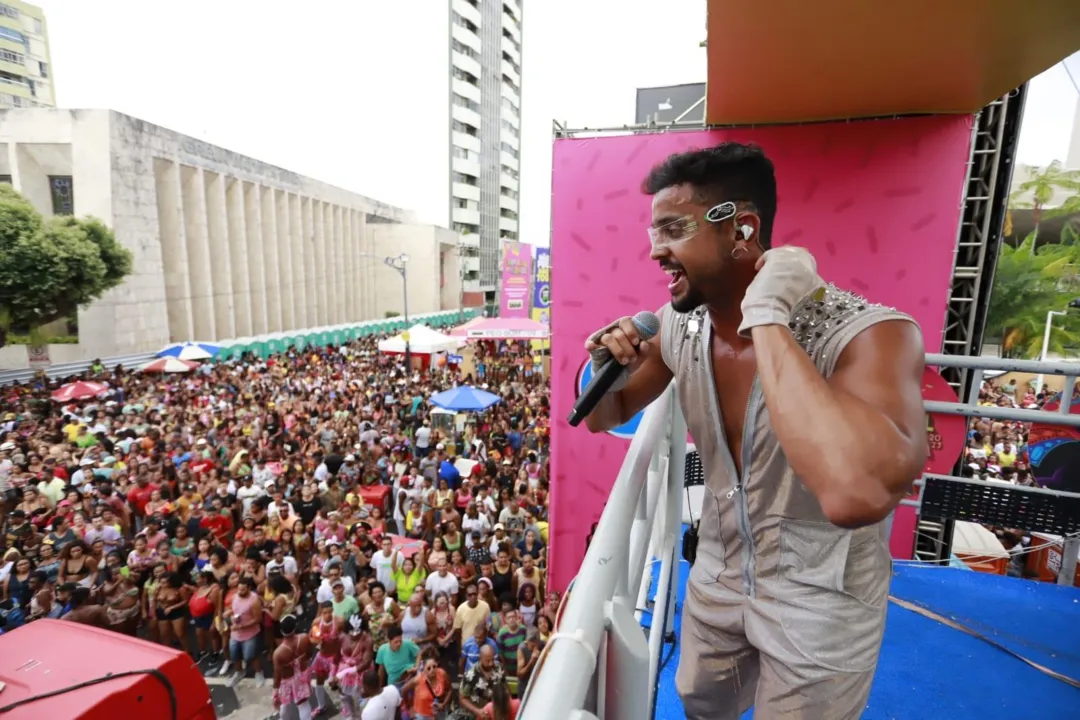 Lincoln Senna em um dos shows que fez no Carnaval de Salvador deste ano