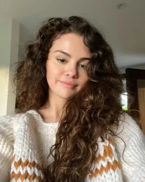 Na última quinta-feira, 23, Selena Gomez criou uma live no TikTok para anunciar que vai dar um tempo das redes sociais