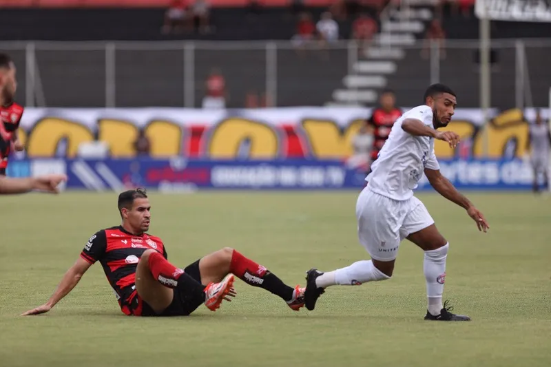 Sem inspiração, o Vitória não passa do 0 a 0 com o Barcelona de Ilhéus